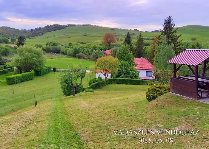 Vadaszles Vendeghaz 아파트 *