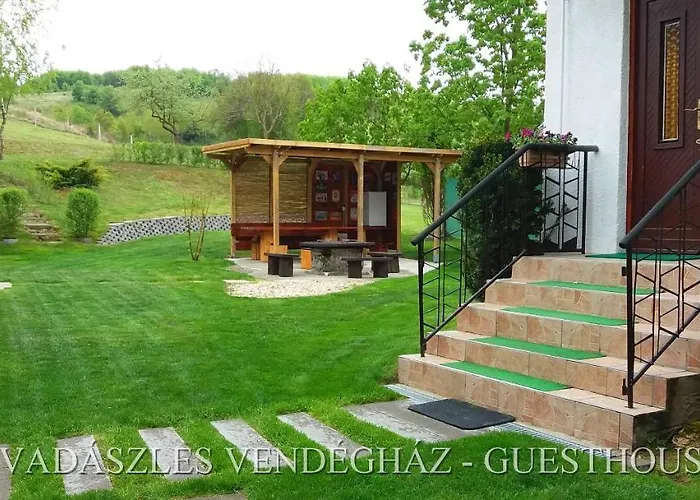 Vadaszles Vendeghaz 아파트 *